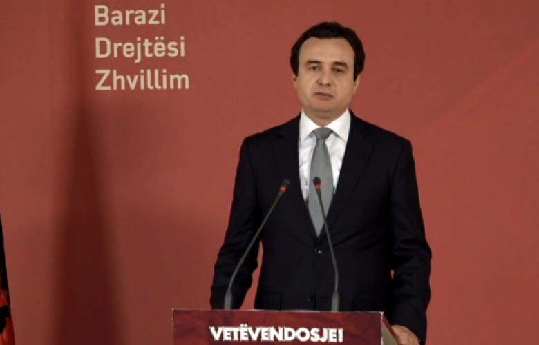 Kryetari i Lëvizjes Vetëvendosje, Albin Kurti duke folur para një dialogu të ri me Serbinë