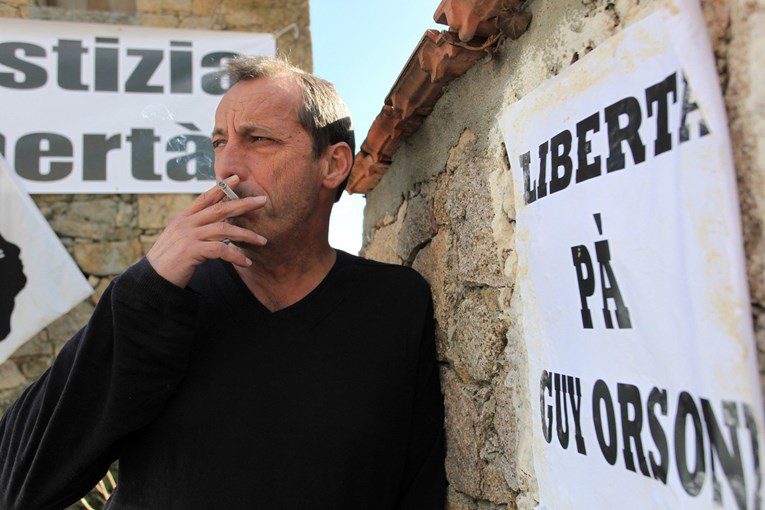  Alain i bukur  ekzekutohet në funeralin e nënës së tij  Pse u vra ish lideri i Lëvizjes Vetëvendosje 