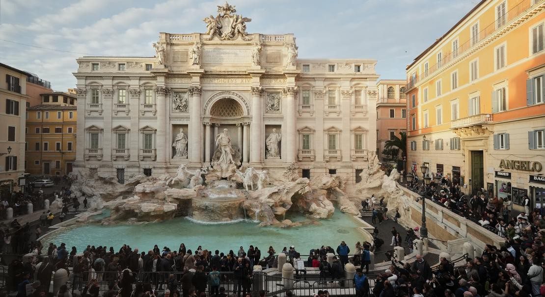 Romë  2 euro për Shatërvanin e Trevit