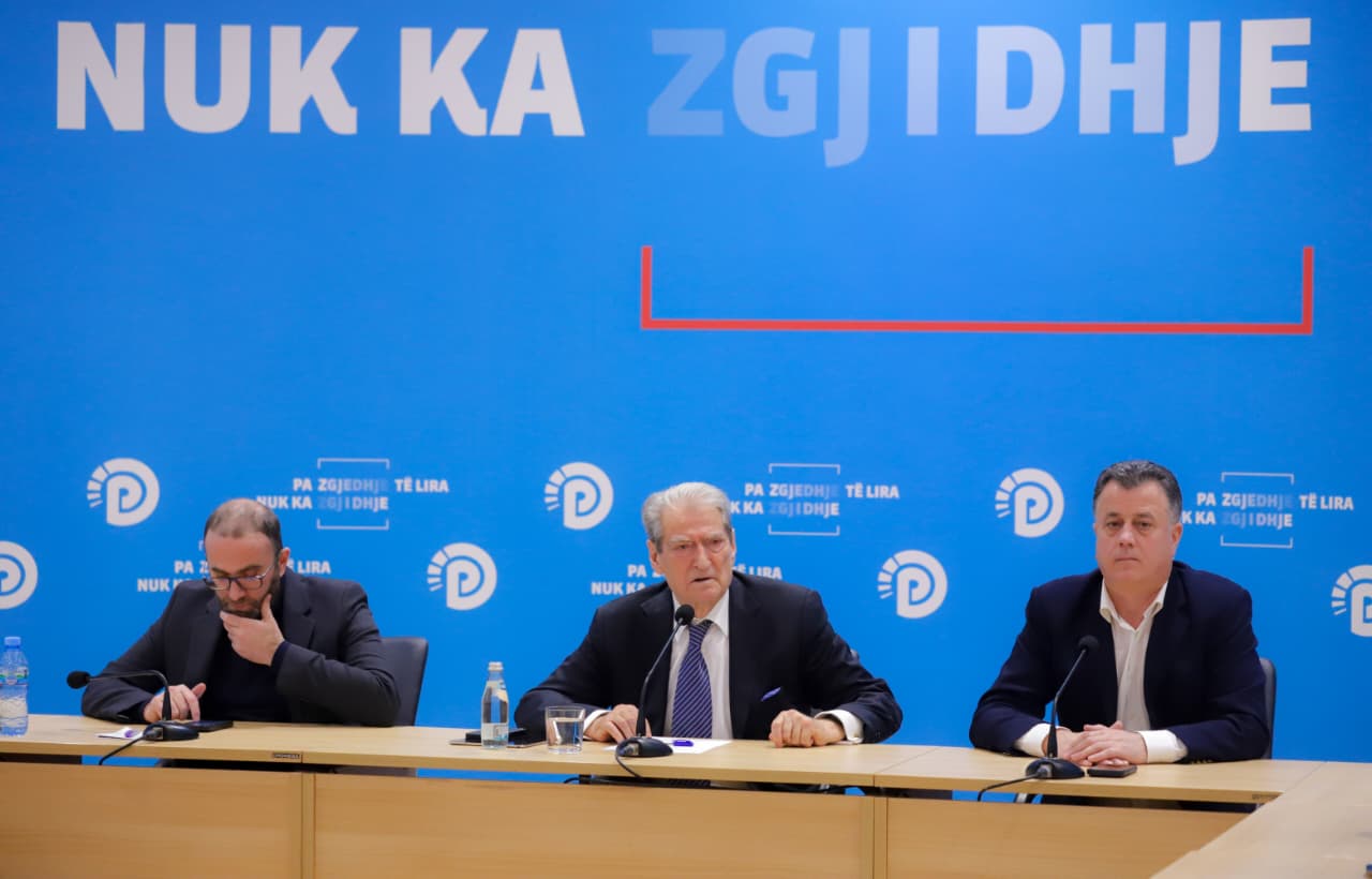 Shqiptarët do flasin në 22 Mars  Berisha  Përgjigje të merituar organizatës kriminale të kryesuar nga Rama