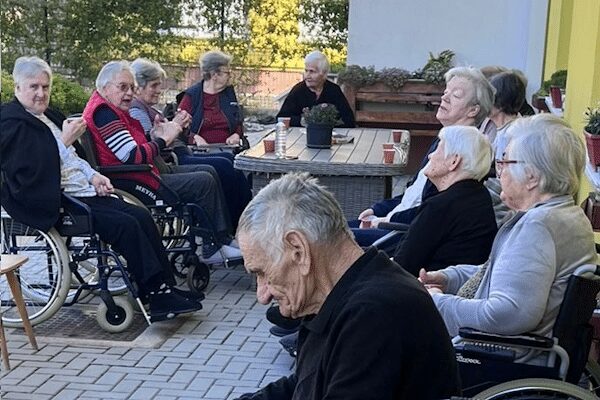 Studimi amerikan  Të jetosh me njerëz të vështirë mund të të plakë më shpejt