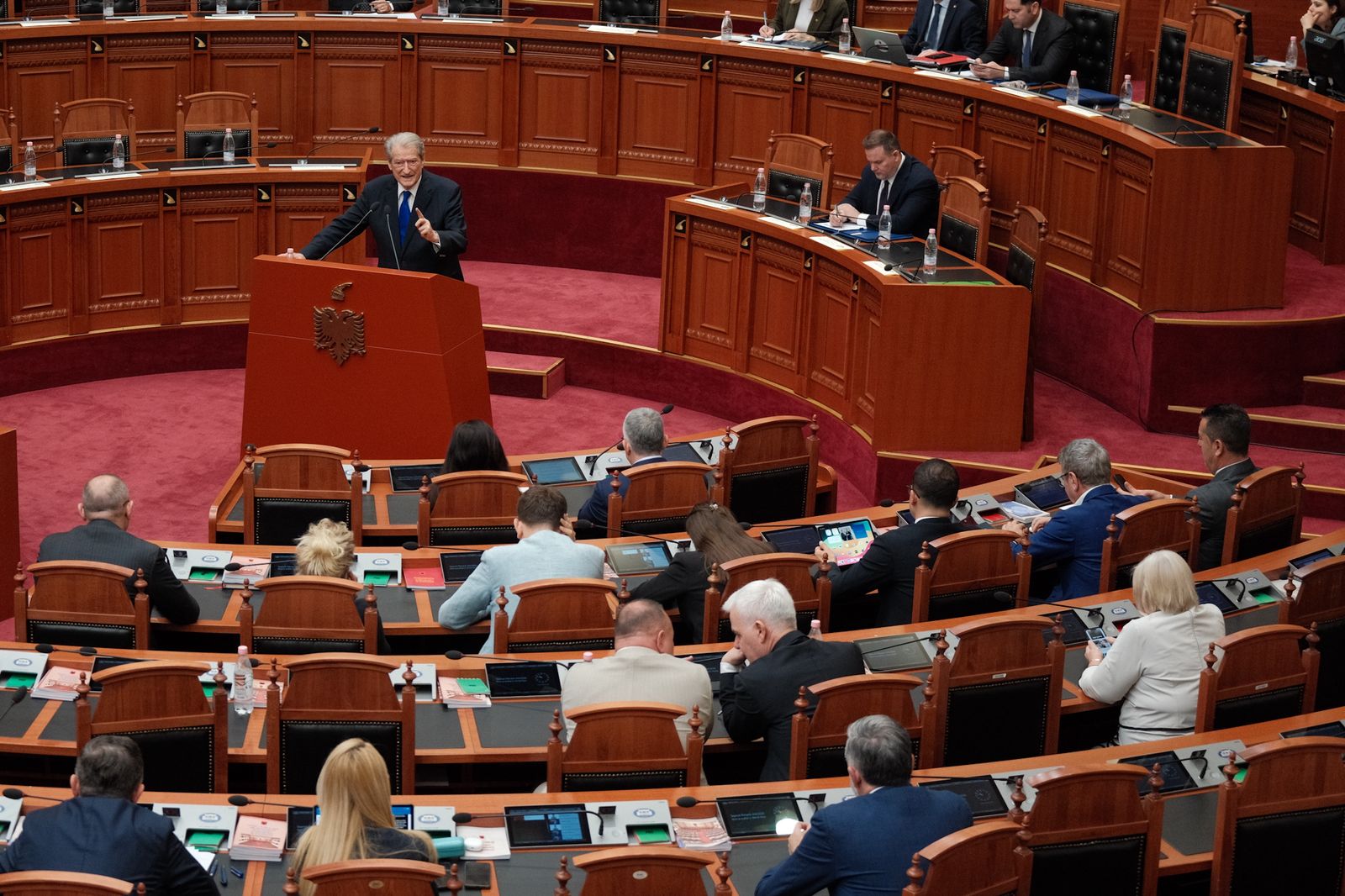 Akt lufte i mafias shtetërore  Berisha  Anuloni antimitingun që do organizoni nesër në Vlorë 