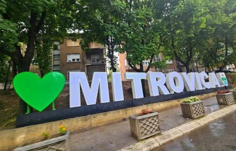 ministria-e-pushtetit-lokal-refuzon-vendimin-per-largimin-e-obeliskut-ne-mitrovicen-e-veriut