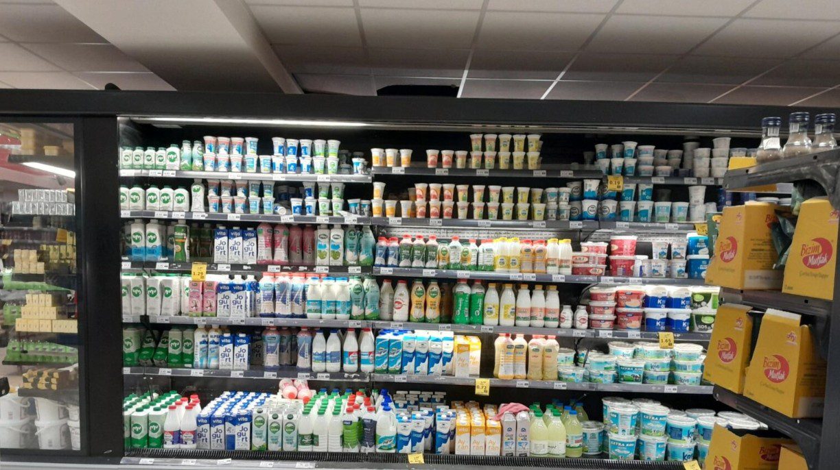 Kontrolli i AUV  mospërputhje në produktet e qumështit  Vaji i palmës më i padeklaruari 