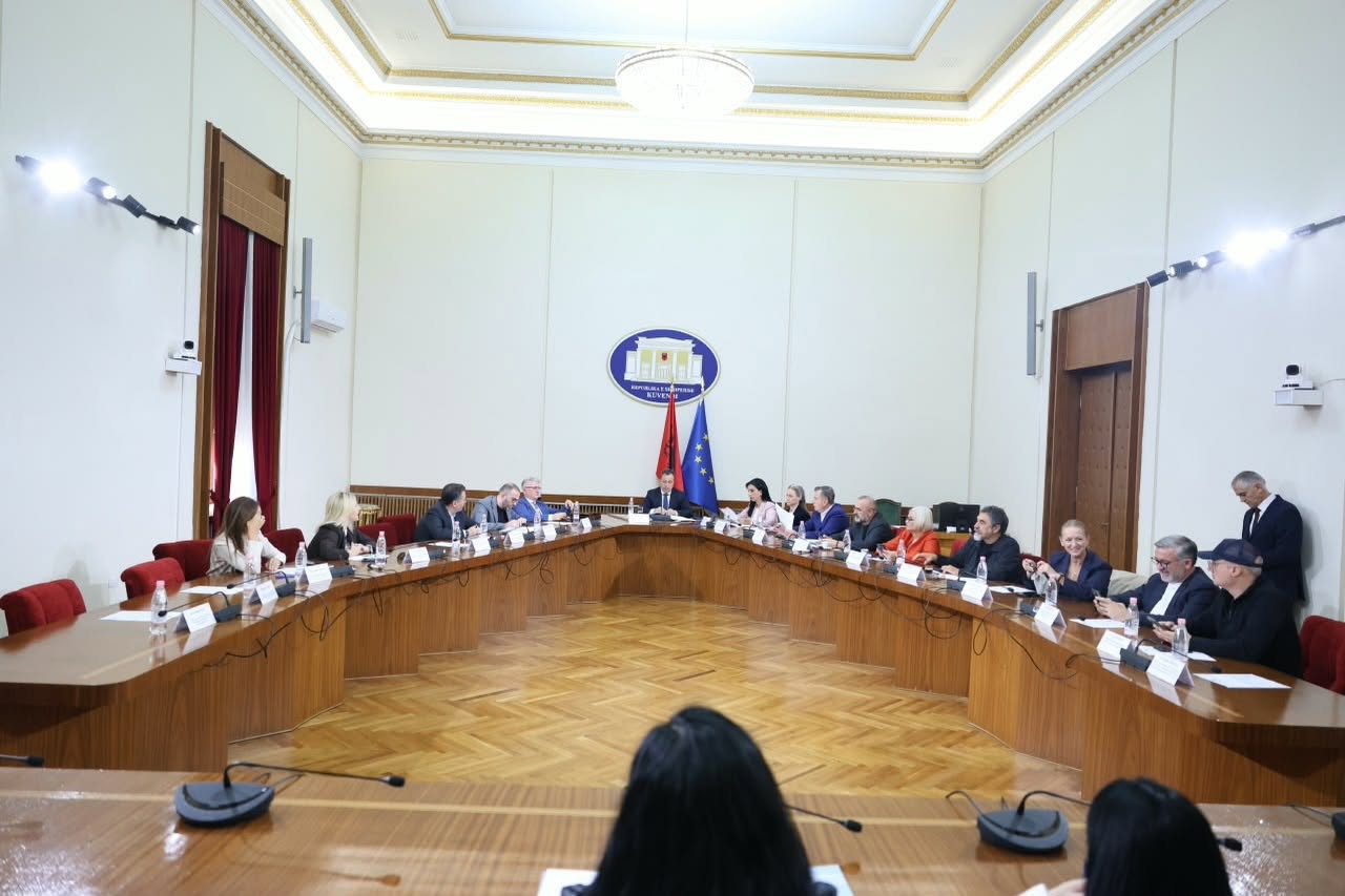  Arrestimi i kreut të SHISH   PD kërkon mocion me debat  PS kundër  Çështja ti lihet SPAK ut 